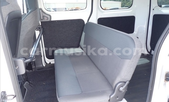 Acheter Occasion Voiture Nissan NV200 Blanc à Beitbridge, Matabeleland South Acheter Occasion Voiture Nissan NV200 Blanc à Beitbridge, Matabeleland South