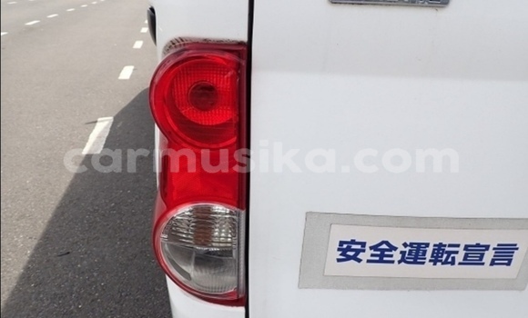 Acheter Occasion Voiture Nissan NV200 Blanc à Beitbridge, Matabeleland South Acheter Occasion Voiture Nissan NV200 Blanc à Beitbridge, Matabeleland South