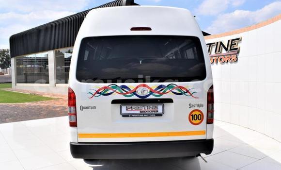 Buy Used Toyota Sprinter White Car in Beitbridge in Matabeleland South