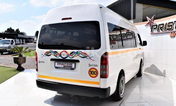 Acheter Occasion Voiture Toyota Sprinter Blanc à Beitbridge, Matabeleland South Acheter Occasion Voiture Toyota Sprinter Blanc à Beitbridge, Matabeleland South