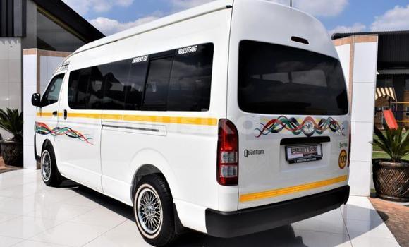 Acheter Occasion Voiture Toyota Sprinter Blanc à Beitbridge, Matabeleland South Acheter Occasion Voiture Toyota Sprinter Blanc à Beitbridge, Matabeleland South