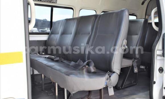 Acheter Occasion Voiture Toyota Sprinter Blanc à Beitbridge, Matabeleland South Acheter Occasion Voiture Toyota Sprinter Blanc à Beitbridge, Matabeleland South