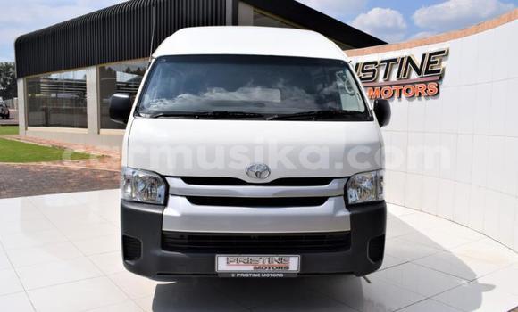 Acheter Occasion Voiture Toyota Sprinter Blanc à Beitbridge, Matabeleland South Acheter Occasion Voiture Toyota Sprinter Blanc à Beitbridge, Matabeleland South