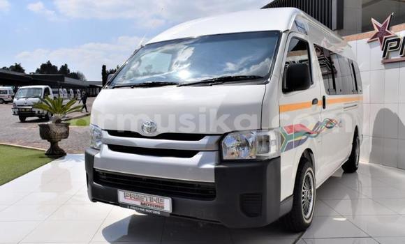 Acheter Occasion Voiture Toyota Sprinter Blanc à Beitbridge, Matabeleland South Acheter Occasion Voiture Toyota Sprinter Blanc à Beitbridge, Matabeleland South