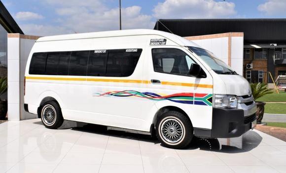 Acheter Occasion Voiture Toyota Sprinter Blanc à Beitbridge, Matabeleland South Acheter Occasion Voiture Toyota Sprinter Blanc à Beitbridge, Matabeleland South