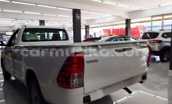Nunua Ilio tumika Toyota Hilux Nyeupe Gari ndani ya Beitbridge nchini Matabeleland Kusini