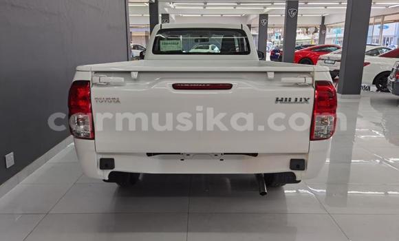 Acheter Occasion Voiture Toyota Hilux Blanc à Beitbridge, Matabeleland South Acheter Occasion Voiture Toyota Hilux Blanc à Beitbridge, Matabeleland South