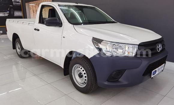 Acheter Occasion Voiture Toyota Hilux Blanc à Beitbridge, Matabeleland South Acheter Occasion Voiture Toyota Hilux Blanc à Beitbridge, Matabeleland South