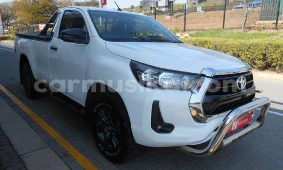 Nunua Ilio tumika Toyota Hilux Nyeupe Gari ndani ya Beitbridge nchini Matabeleland Kusini