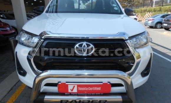 Acheter Occasion Voiture Toyota Hilux Blanc à Beitbridge, Matabeleland South Acheter Occasion Voiture Toyota Hilux Blanc à Beitbridge, Matabeleland South