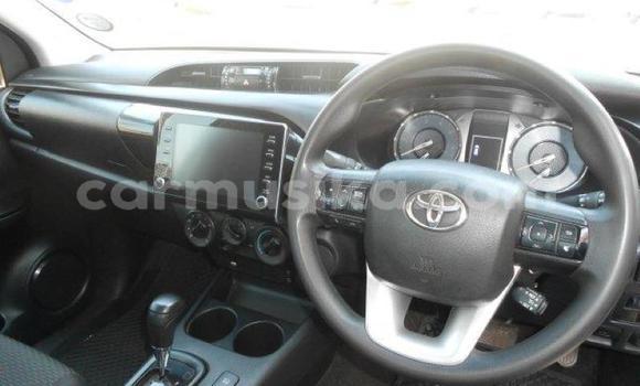 Acheter Occasion Voiture Toyota Hilux Blanc à Beitbridge, Matabeleland South Acheter Occasion Voiture Toyota Hilux Blanc à Beitbridge, Matabeleland South
