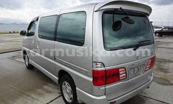 Acheter Occasion Voiture Toyota Granvia Gris à Beitbridge, Matabeleland South Acheter Occasion Voiture Toyota Granvia Gris à Beitbridge, Matabeleland South