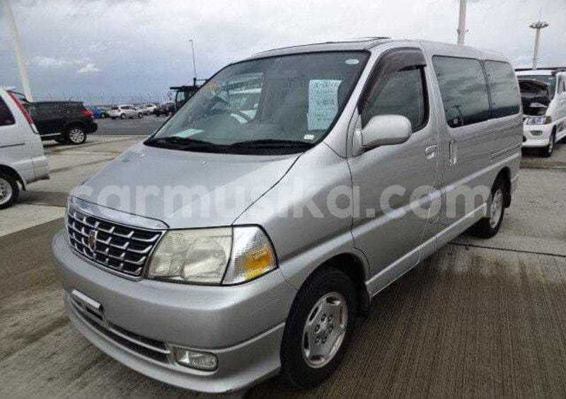 Big with watermark toyota granvia matabeleland south beitbridge 31256