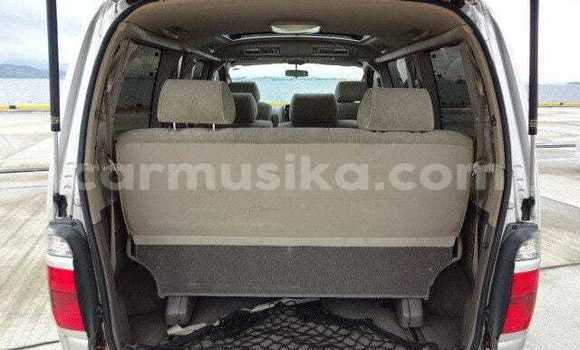 Acheter Occasion Voiture Toyota Granvia Gris à Beitbridge, Matabeleland South Acheter Occasion Voiture Toyota Granvia Gris à Beitbridge, Matabeleland South