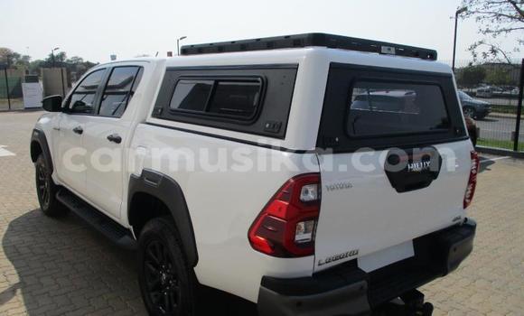 Acheter Occasion Voiture Toyota Hilux Blanc à Beitbridge, Matabeleland South Acheter Occasion Voiture Toyota Hilux Blanc à Beitbridge, Matabeleland South