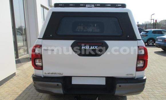 Acheter Occasion Voiture Toyota Hilux Blanc à Beitbridge, Matabeleland South Acheter Occasion Voiture Toyota Hilux Blanc à Beitbridge, Matabeleland South
