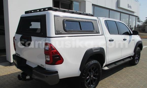 Acheter Occasion Voiture Toyota Hilux Blanc à Beitbridge, Matabeleland South Acheter Occasion Voiture Toyota Hilux Blanc à Beitbridge, Matabeleland South