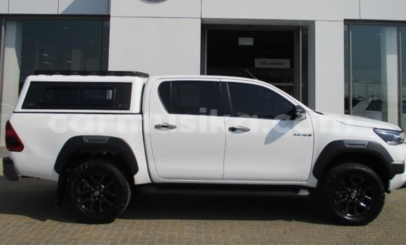 Acheter Occasion Voiture Toyota Hilux Blanc à Beitbridge, Matabeleland South Acheter Occasion Voiture Toyota Hilux Blanc à Beitbridge, Matabeleland South