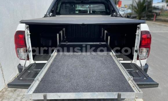 Acheter Occasion Voiture Toyota Hilux Blanc à Beitbridge, Matabeleland South Acheter Occasion Voiture Toyota Hilux Blanc à Beitbridge, Matabeleland South