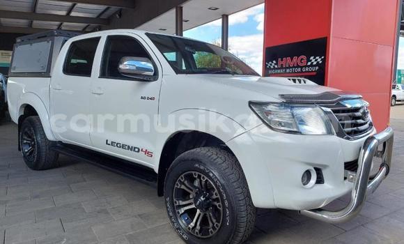 Acheter Occasion Voiture Toyota Hilux Blanc à Beitbridge, Matabeleland South Acheter Occasion Voiture Toyota Hilux Blanc à Beitbridge, Matabeleland South