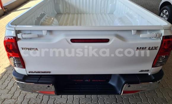 Acheter Occasion Voiture Toyota Hilux Blanc à Beitbridge, Matabeleland South Acheter Occasion Voiture Toyota Hilux Blanc à Beitbridge, Matabeleland South