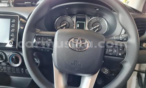 Acheter Occasion Voiture Toyota Hilux Blanc à Beitbridge, Matabeleland South Acheter Occasion Voiture Toyota Hilux Blanc à Beitbridge, Matabeleland South