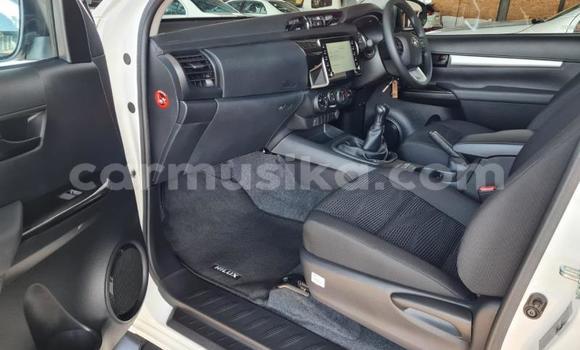 Acheter Occasion Voiture Toyota Hilux Blanc à Beitbridge, Matabeleland South Acheter Occasion Voiture Toyota Hilux Blanc à Beitbridge, Matabeleland South