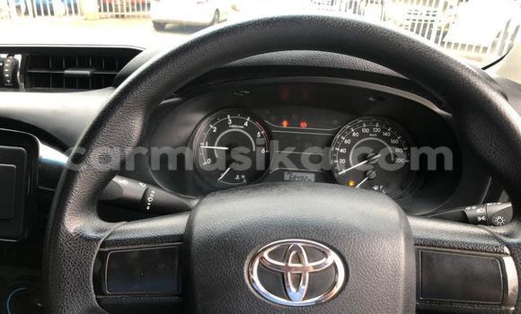 Acheter Occasion Voiture Toyota Hilux Blanc à Beitbridge, Matabeleland South Acheter Occasion Voiture Toyota Hilux Blanc à Beitbridge, Matabeleland South