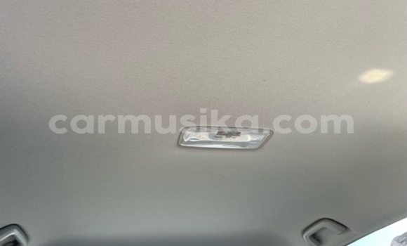 Tenga Tsaru Toyota Vitz Sirivha Mota in Beitbridge in Matabeleland South Tenga Tsaru Toyota Vitz Sirivha Mota in Beitbridge in Matabeleland South