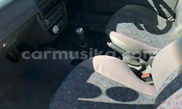 Tenga Tsaru Mazda 323 Chena Mota in Harare in Harare Tenga Tsaru Mazda 323 Chena Mota in Harare in Harare