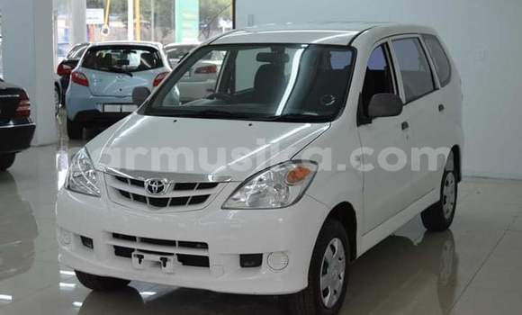 Tenga Tsaru Toyota Avanza Chena Mota in Beitbridge in Matabeleland South Tenga Tsaru Toyota Avanza Chena Mota in Beitbridge in Matabeleland South