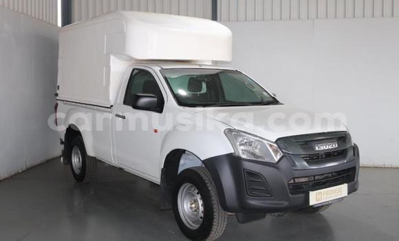 Buy Used Isuzu KB White Car in Beitbridge in Matabeleland South Buy Used Isuzu KB White Car in Beitbridge in Matabeleland South