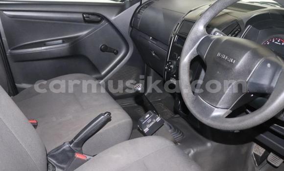 Buy Used Isuzu KB White Car in Beitbridge in Matabeleland South Buy Used Isuzu KB White Car in Beitbridge in Matabeleland South