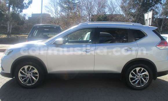 Buy Used Nissan X–Trail Silver Car in Beitbridge in Matabeleland South