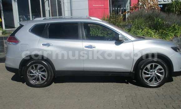 Acheter Occasion Voiture Nissan X–Trail Gris à Beitbridge, Matabeleland South Acheter Occasion Voiture Nissan X–Trail Gris à Beitbridge, Matabeleland South