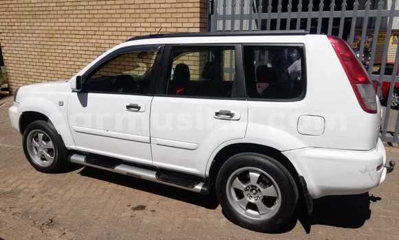 Acheter Occasion Voiture Nissan X–Trail Blanc à Beitbridge, Matabeleland South Acheter Occasion Voiture Nissan X–Trail Blanc à Beitbridge, Matabeleland South