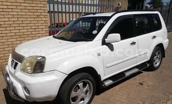 Acheter Occasion Voiture Nissan X–Trail Blanc à Beitbridge, Matabeleland South Acheter Occasion Voiture Nissan X–Trail Blanc à Beitbridge, Matabeleland South
