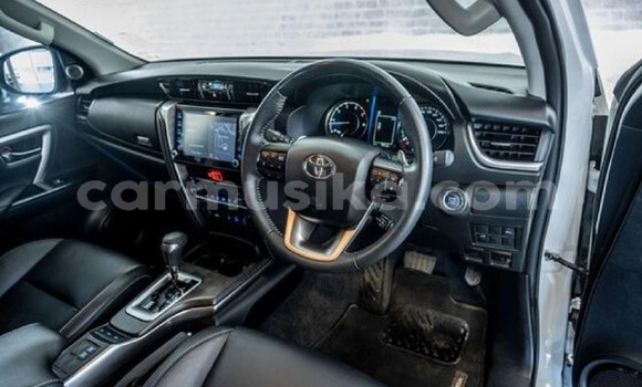 Acheter Occasion Voiture Toyota Fortuner Blanc à Harare, Harare Acheter Occasion Voiture Toyota Fortuner Blanc à Harare, Harare