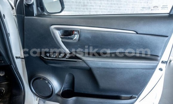 Acheter Occasion Voiture Toyota Fortuner Blanc à Harare, Harare Acheter Occasion Voiture Toyota Fortuner Blanc à Harare, Harare