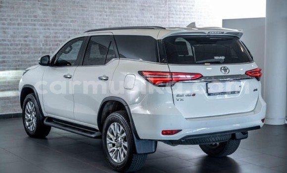 Acheter Occasion Voiture Toyota Fortuner Blanc à Harare, Harare Acheter Occasion Voiture Toyota Fortuner Blanc à Harare, Harare