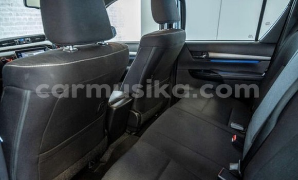 Acheter Occasion Voiture Toyota Hilux Blanc à Belvédère, Harare Acheter Occasion Voiture Toyota Hilux Blanc à Belvédère, Harare