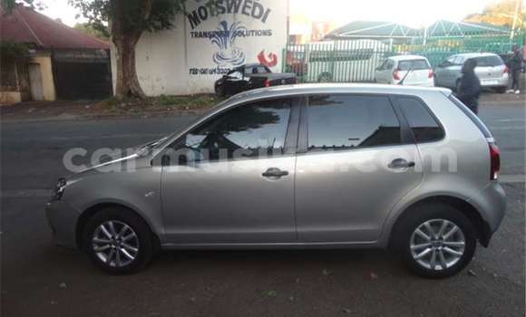 Acheter Occasion Voiture Volkswagen Polo Gris à Beitbridge, Matabeleland South Acheter Occasion Voiture Volkswagen Polo Gris à Beitbridge, Matabeleland South