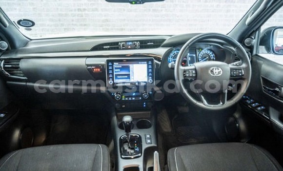 Acheter Occasion Voiture Toyota Hilux Blanc à Belvédère, Harare Acheter Occasion Voiture Toyota Hilux Blanc à Belvédère, Harare