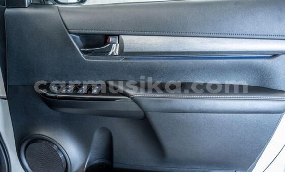 Acheter Occasion Voiture Toyota Hilux Blanc à Belvédère, Harare Acheter Occasion Voiture Toyota Hilux Blanc à Belvédère, Harare