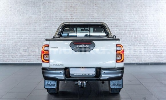 Acheter Occasion Voiture Toyota Hilux Blanc à Belvédère, Harare Acheter Occasion Voiture Toyota Hilux Blanc à Belvédère, Harare