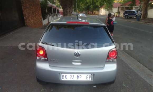 Acheter Occasion Voiture Volkswagen Polo Gris à Beitbridge, Matabeleland South Acheter Occasion Voiture Volkswagen Polo Gris à Beitbridge, Matabeleland South