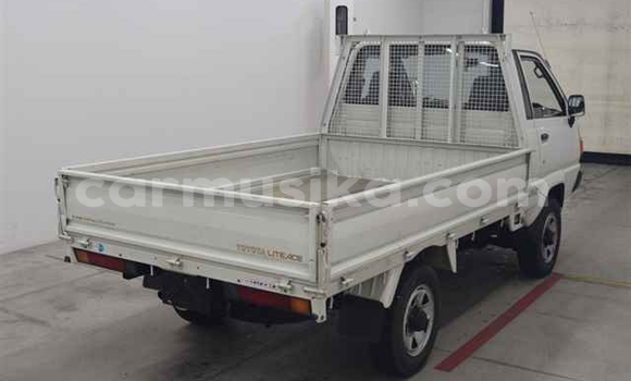 Tenga Tsaru Toyota LITEACE Chena Rori in Beitbridge in Matabeleland South Tenga Tsaru Toyota LITEACE Chena Rori in Beitbridge in Matabeleland South