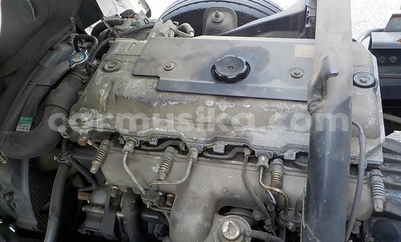 Nunua Ilio tumika Mitsubishi Canter Nyeupe Lori ndani ya Beitbridge nchini Matabeleland Kusini Nunua Ilio tumika Mitsubishi Canter Nyeupe Lori ndani ya Beitbridge nchini Matabeleland Kusini