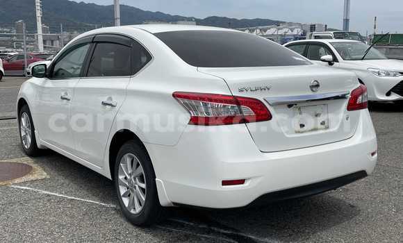 Nunua Ilio tumika Nissan Bluebird Sylphy Nyeupe Gari ndani ya Beitbridge nchini Matabeleland Kusini Nunua Ilio tumika Nissan Bluebird Sylphy Nyeupe Gari ndani ya Beitbridge nchini Matabeleland Kusini