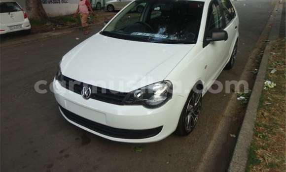 Nunua Ilio tumika Volkswagen Polo Nyeupe Gari ndani ya Beitbridge nchini Matabeleland Kusini Nunua Ilio tumika Volkswagen Polo Nyeupe Gari ndani ya Beitbridge nchini Matabeleland Kusini